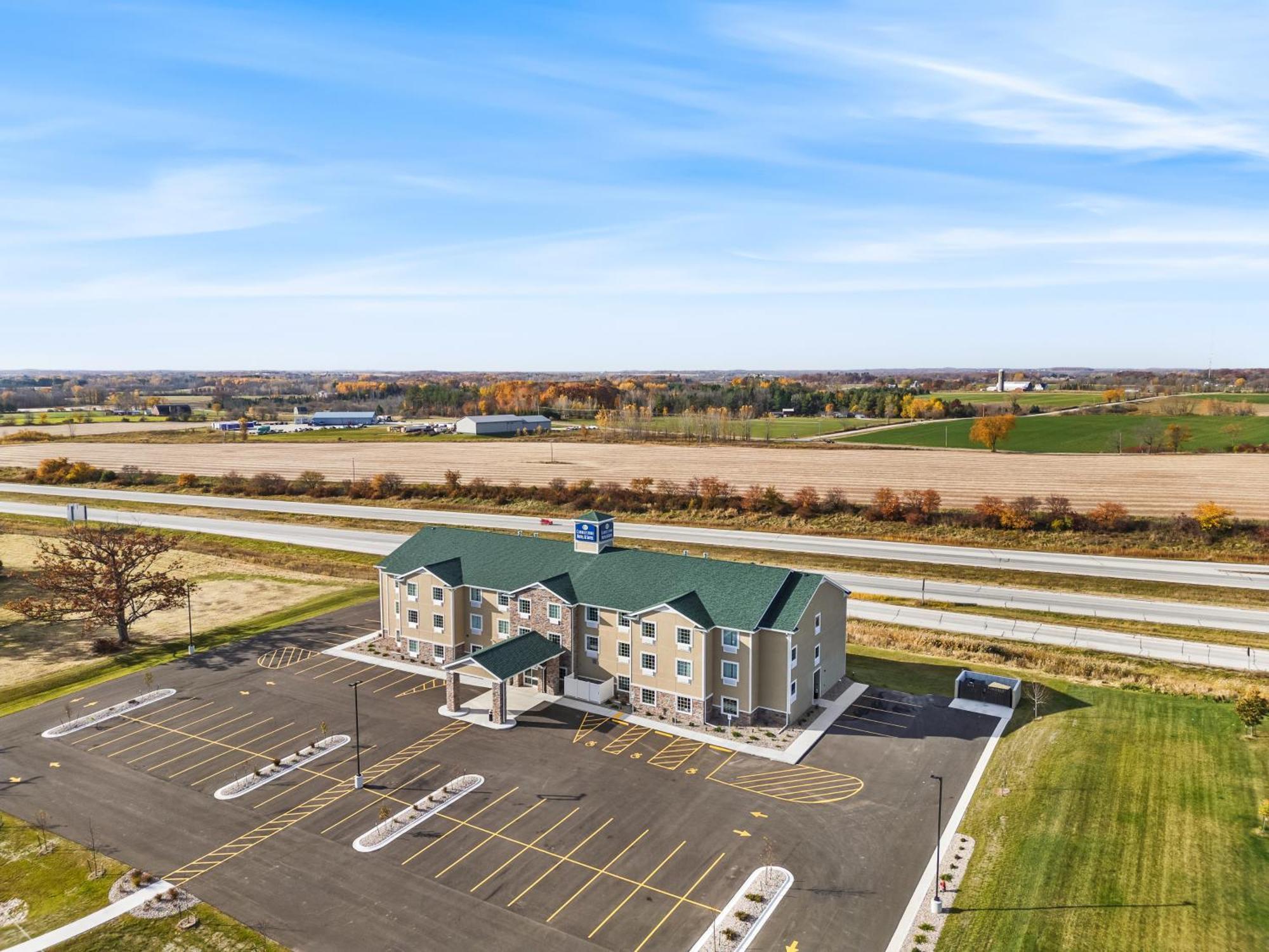 Cobblestone Hotel & Suites - Denmark Exterior photo